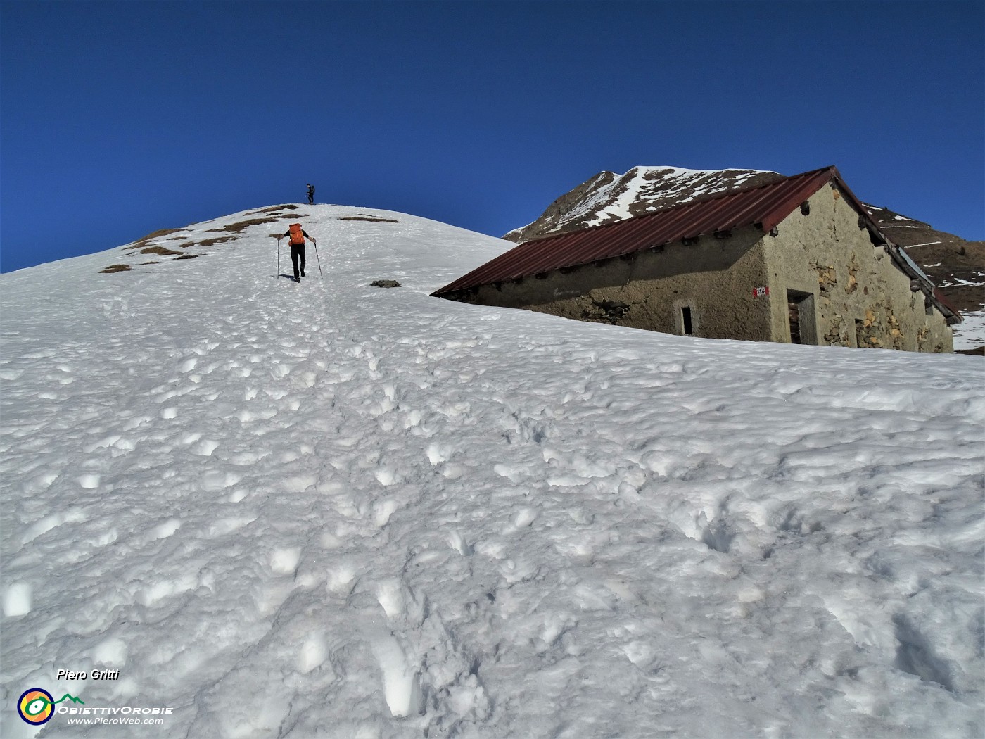 25 Dalla Casera Alpe Aga in decisa salita per Ca' San Marco.JPG